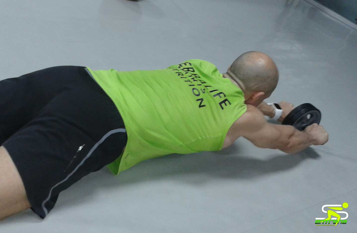 salamanca-entrena-la-rueda-abdominal